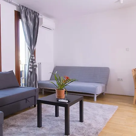 Apartment Renaissance Superior In Kazinczy *